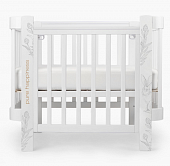 Детская кровать HAPPY BABY MOMMY LOVE (белый) 95026 с опускающейся стенкой, маятник продольный